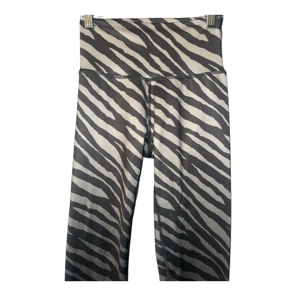 Aerie Gray Zebra Print High Rise Leggings, Medium - Picture 3 of 9